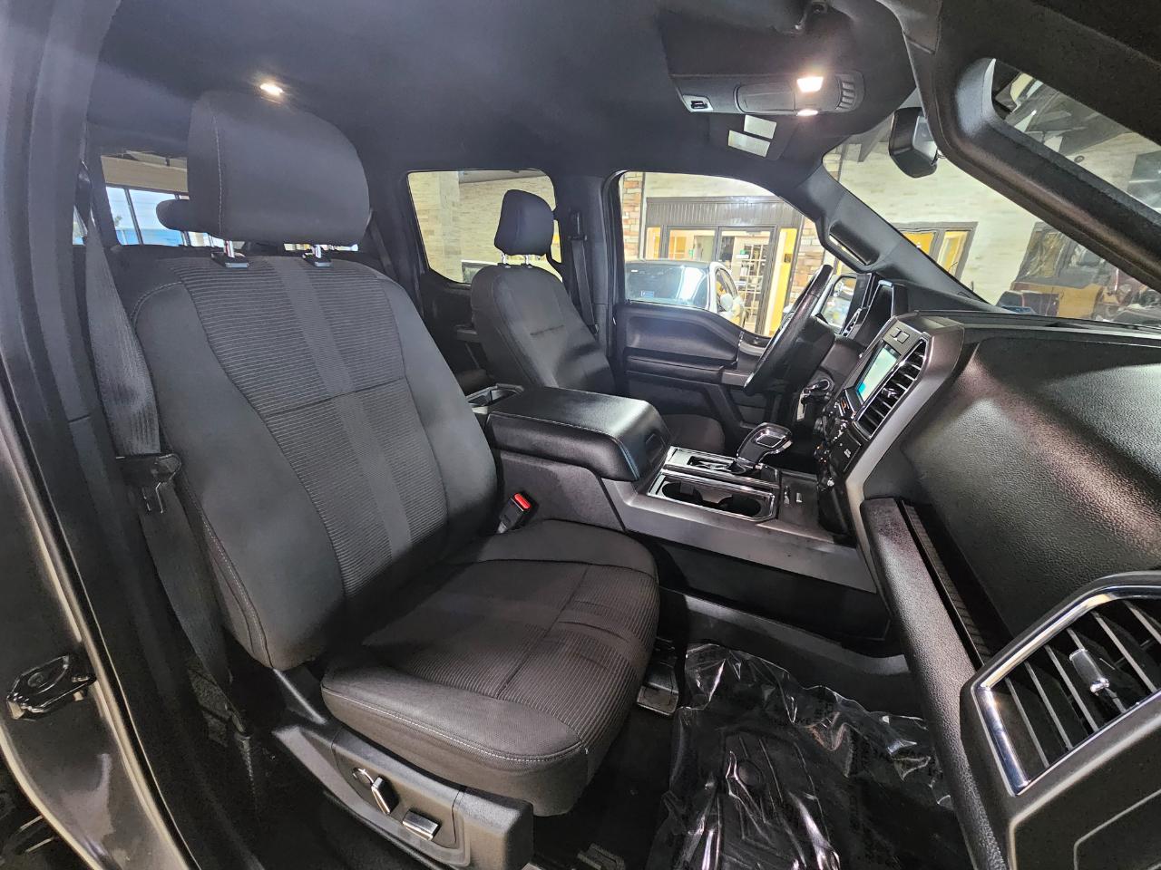 Ford F-150 4WD SuperCrew 145" XLT 2016