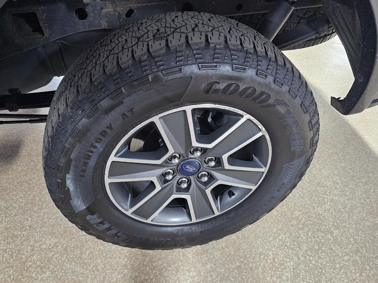 Ford F-150 4WD SuperCrew 145" XLT 2016