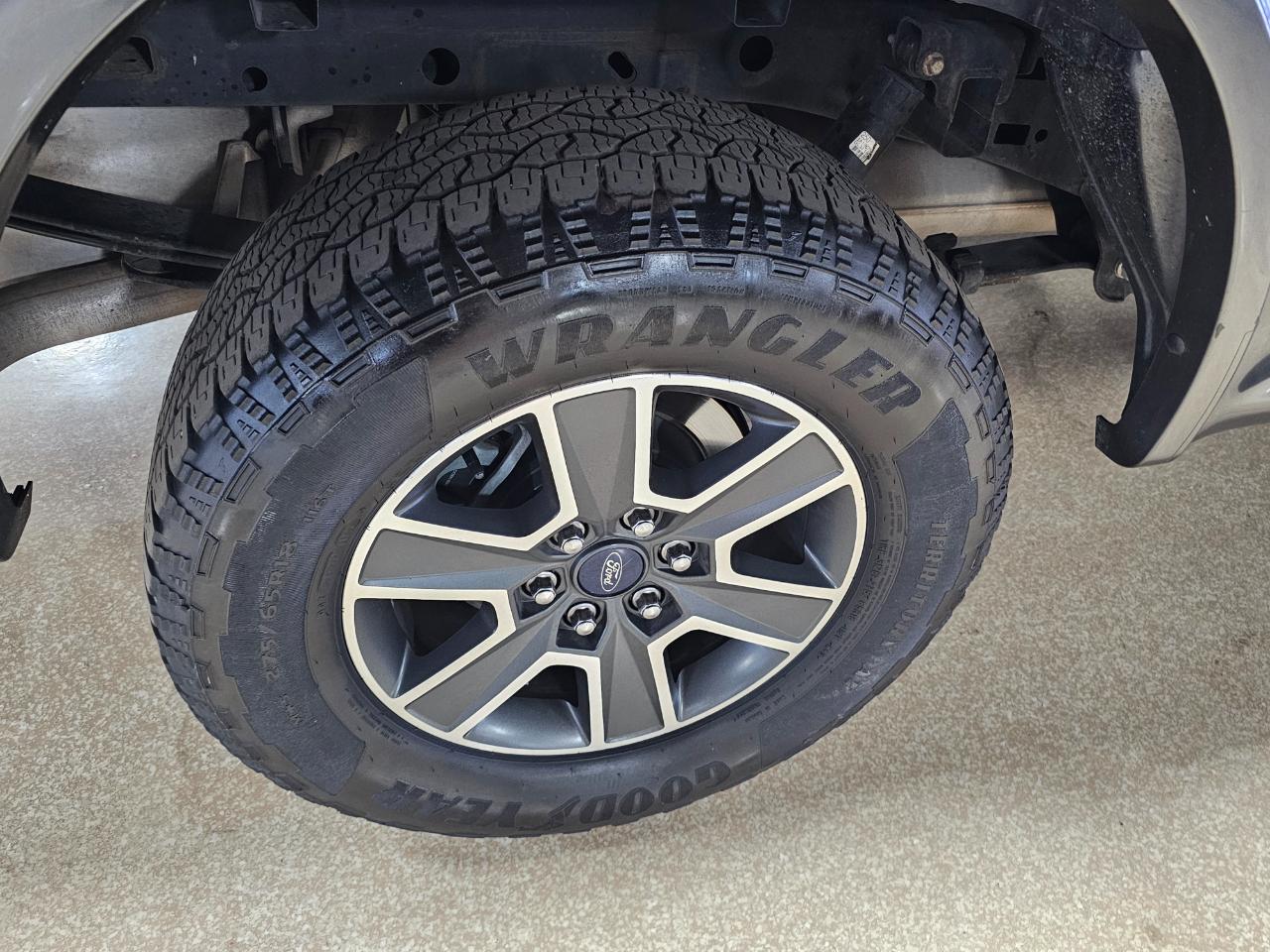 Ford F-150 4WD SuperCrew 145" XLT 2016