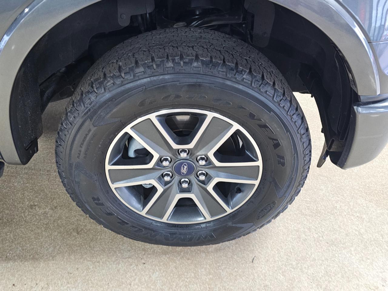 Ford F-150 4WD SuperCrew 145" XLT 2016