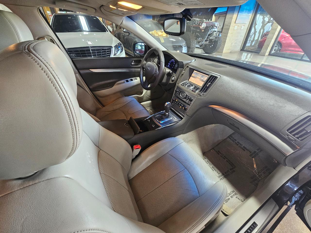 Infiniti G37 Sedan 4dr Journey RWD 2010