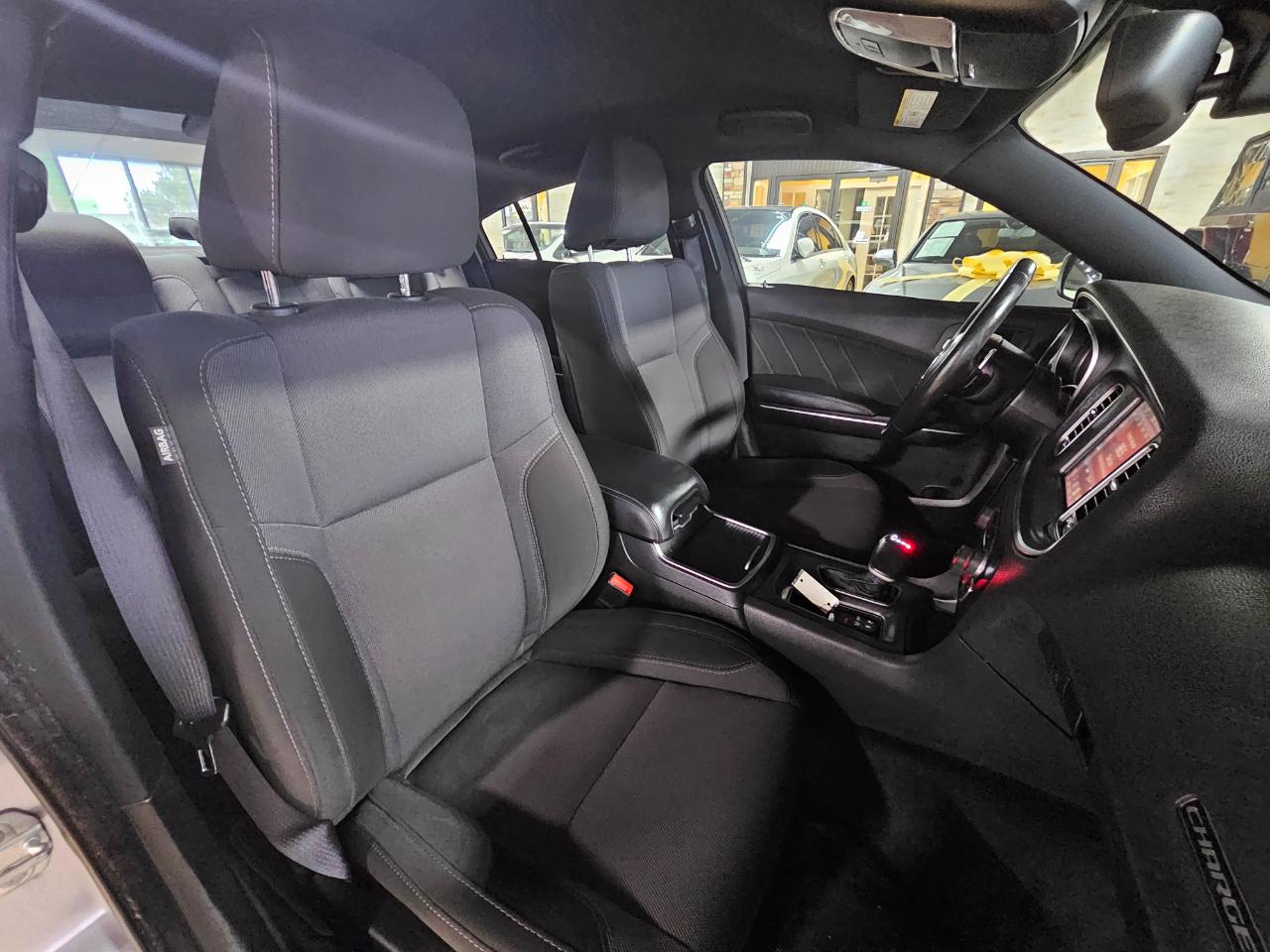 Dodge Charger 4dr Sdn SXT RWD 2016