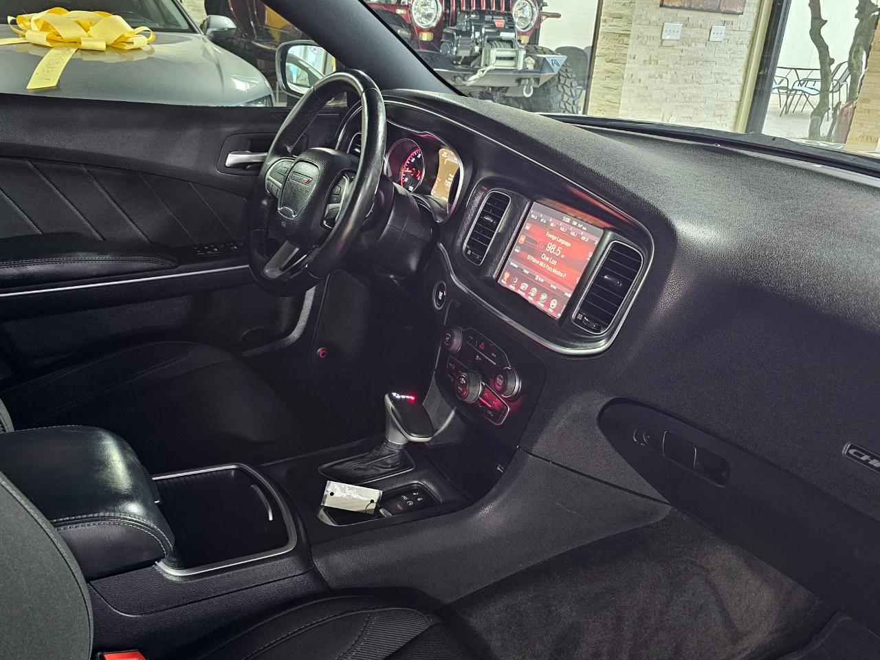 Dodge Charger 4dr Sdn SXT RWD 2016