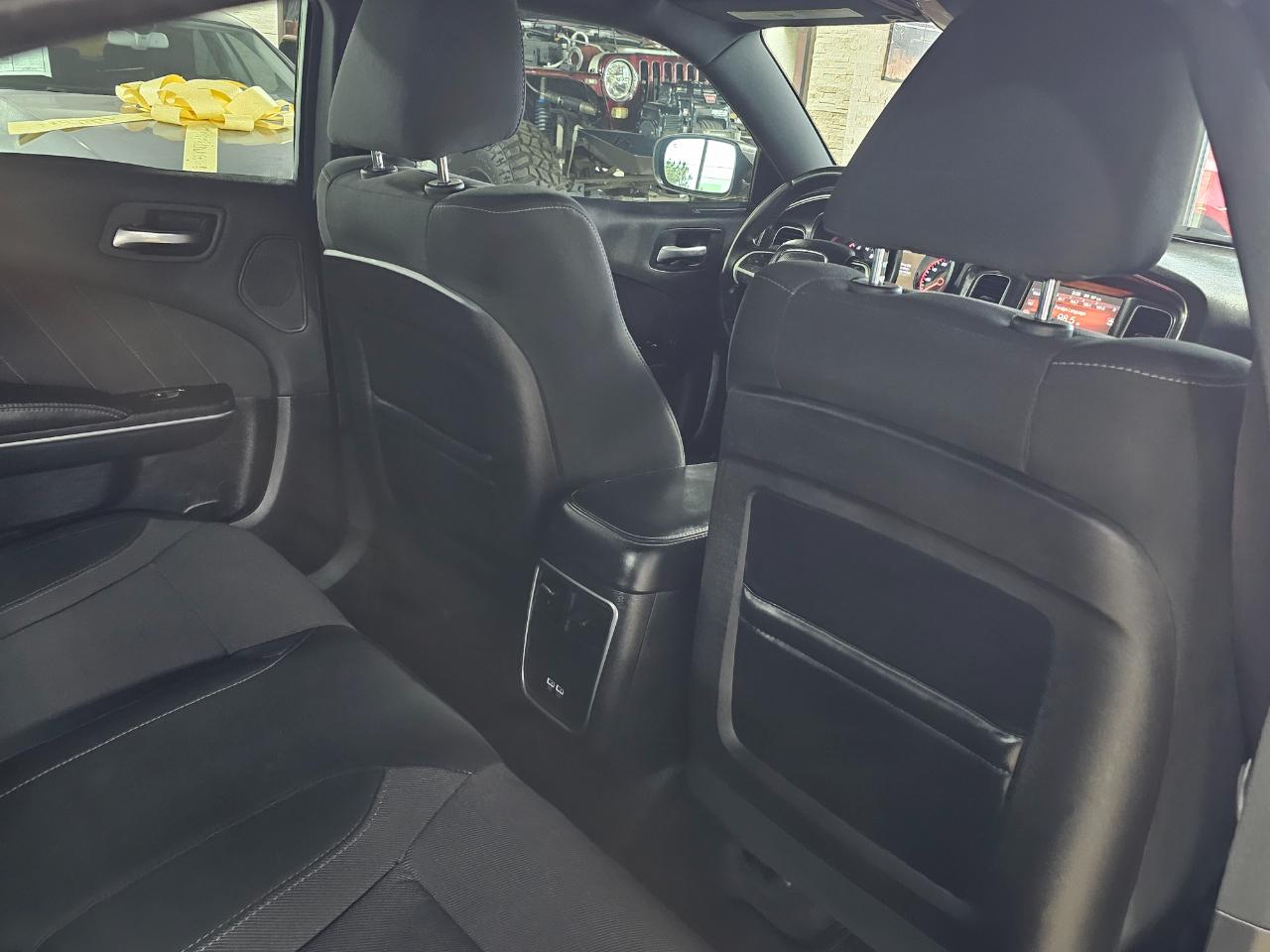 Dodge Charger 4dr Sdn SXT RWD 2016