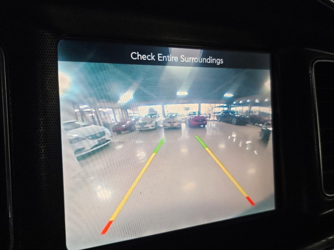 Dodge Charger 4dr Sdn SXT RWD 2016