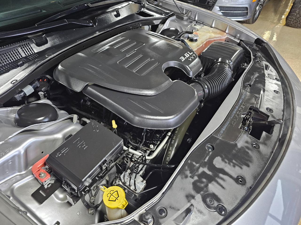 Dodge Charger 4dr Sdn SXT RWD 2016