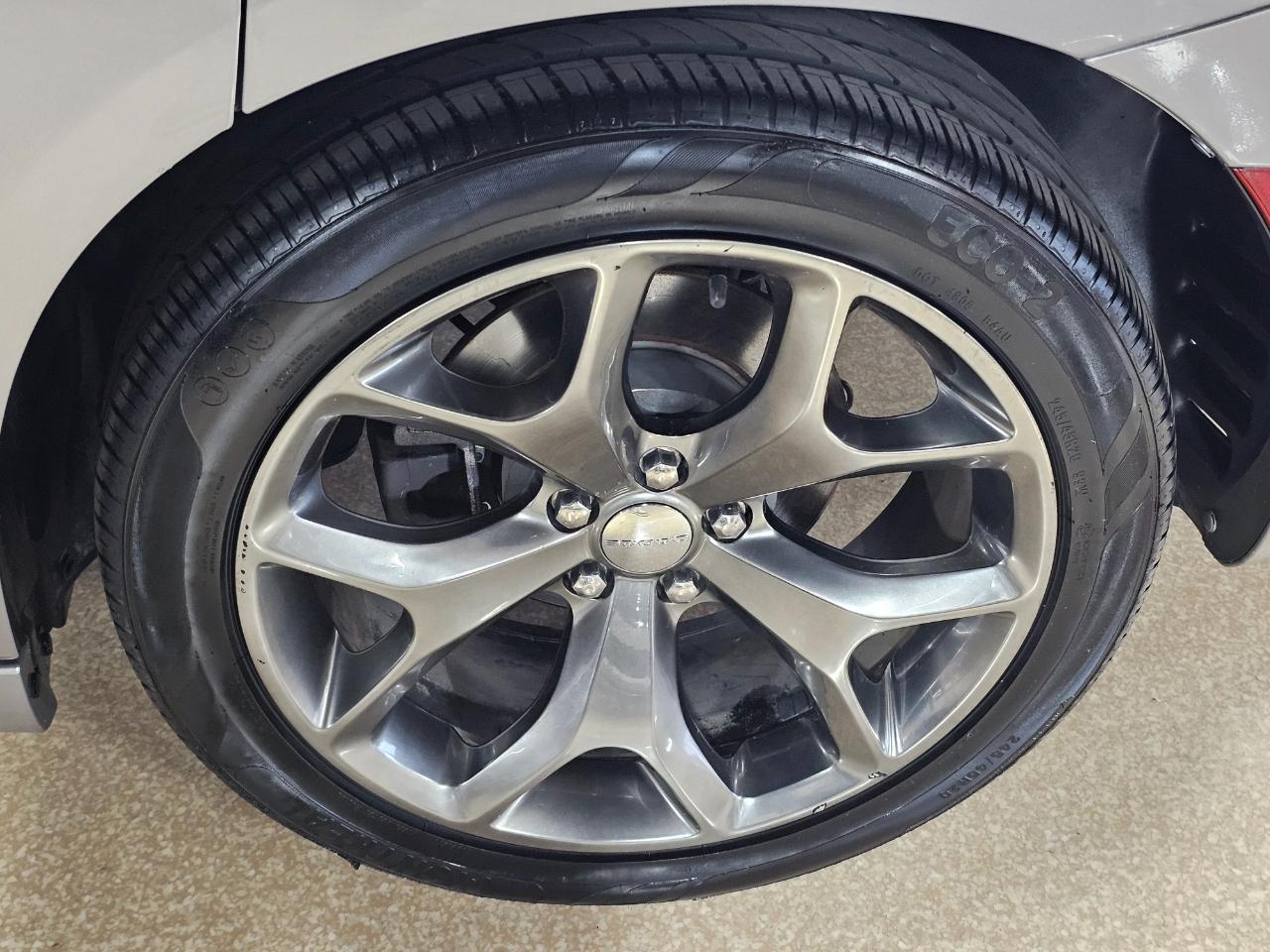 Dodge Charger 4dr Sdn SXT RWD 2016