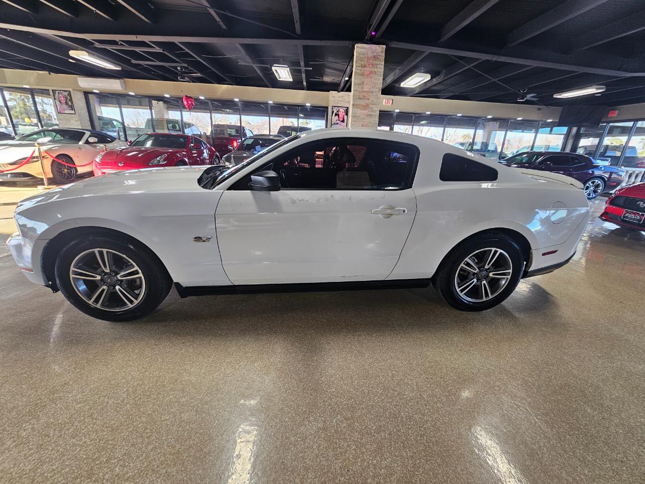Ford Mustang 2dr Cpe V6 Premium 2012