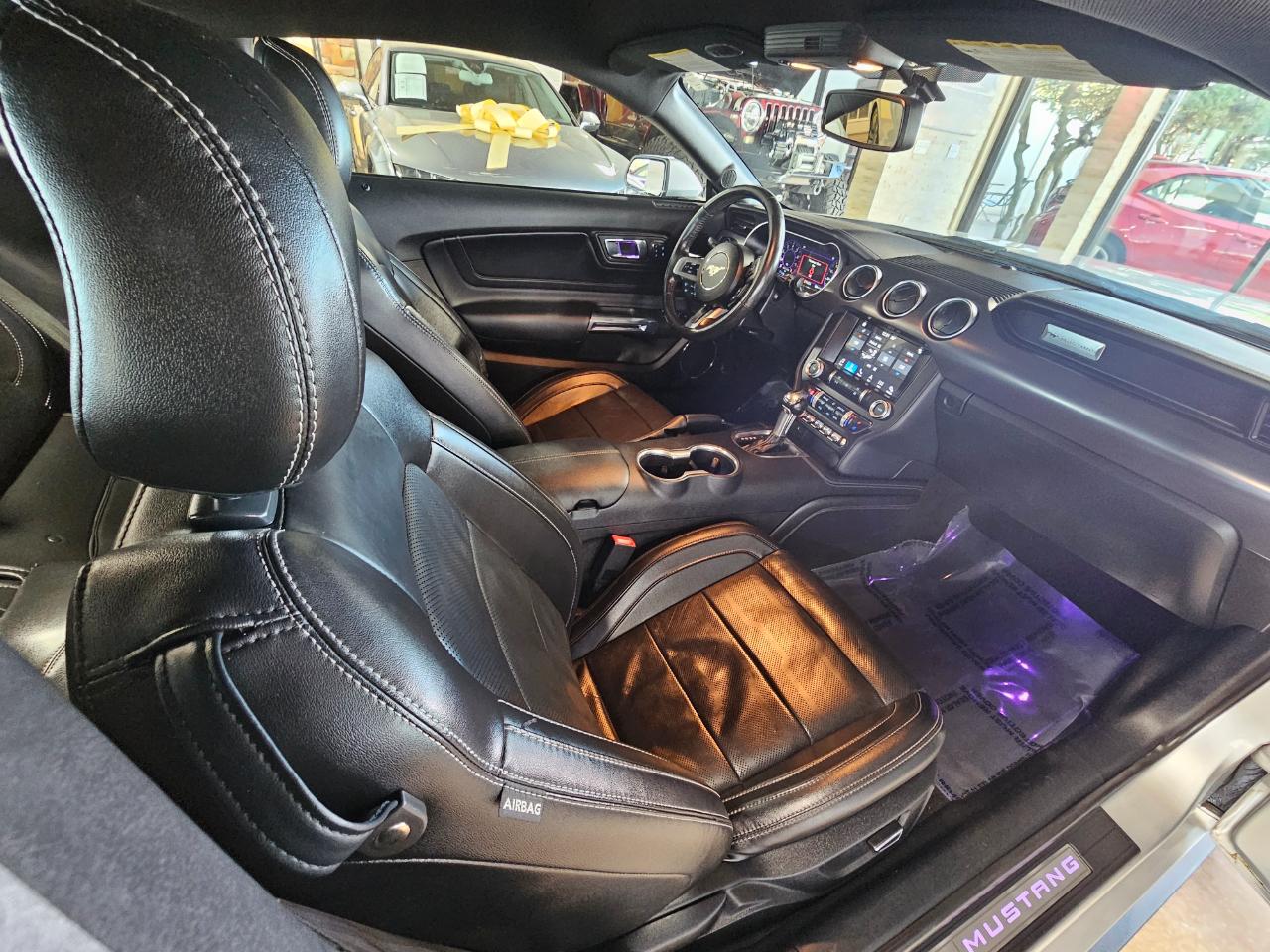 Ford Mustang EcoBoost Fastback 2019