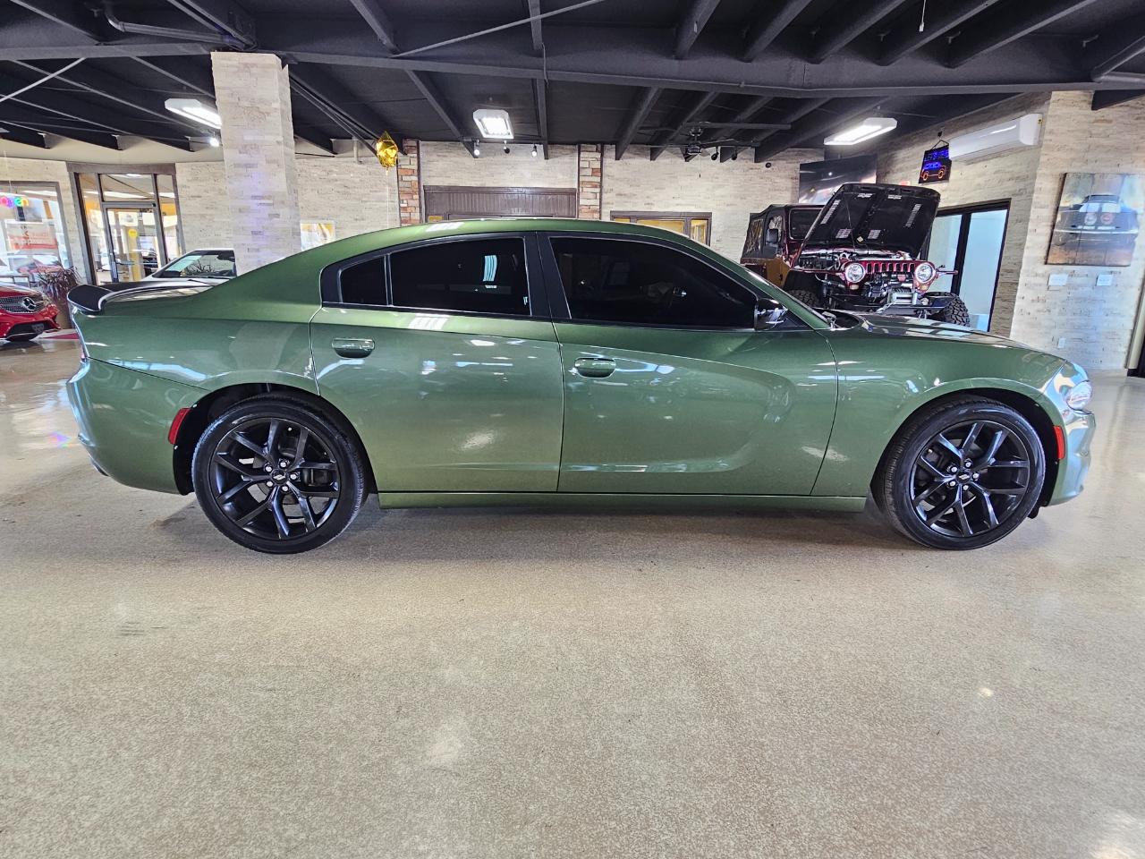 Dodge Charger SXT RWD 2019