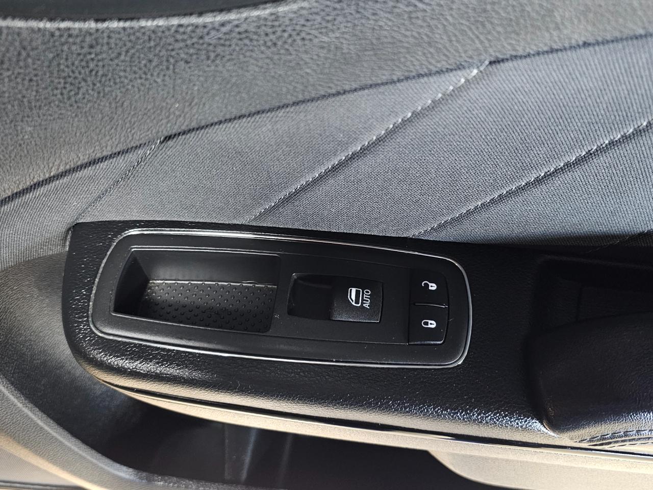 Dodge Charger SXT RWD 2019