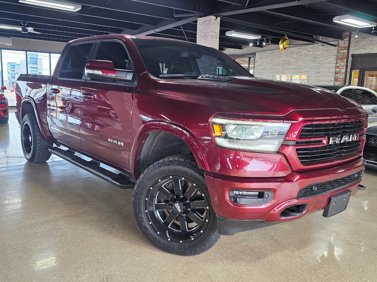 2019 RAM 1500 Laramie 4x4 Crew Cab 5'7" Box