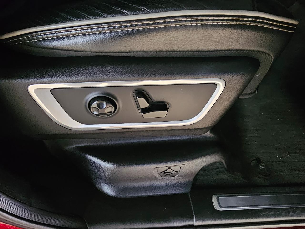 RAM 1500 Laramie 4x4 Crew Cab 5'7" Box 2019