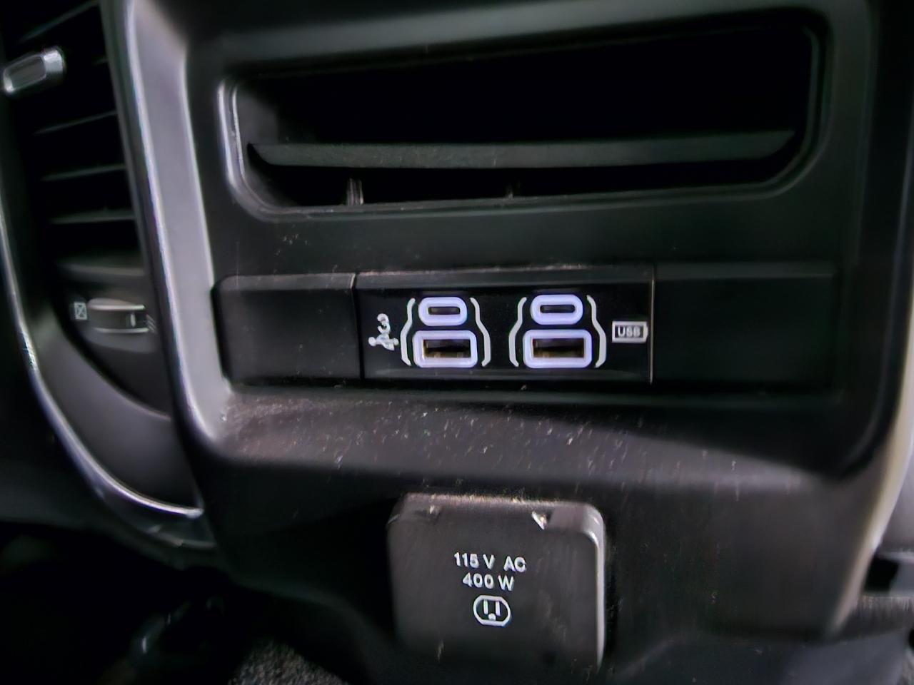 RAM 1500 Laramie 4x4 Crew Cab 5'7" Box 2019