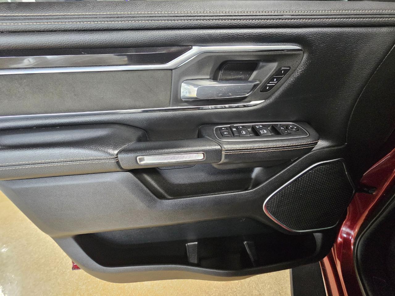 RAM 1500 Laramie 4x4 Crew Cab 5'7" Box 2019