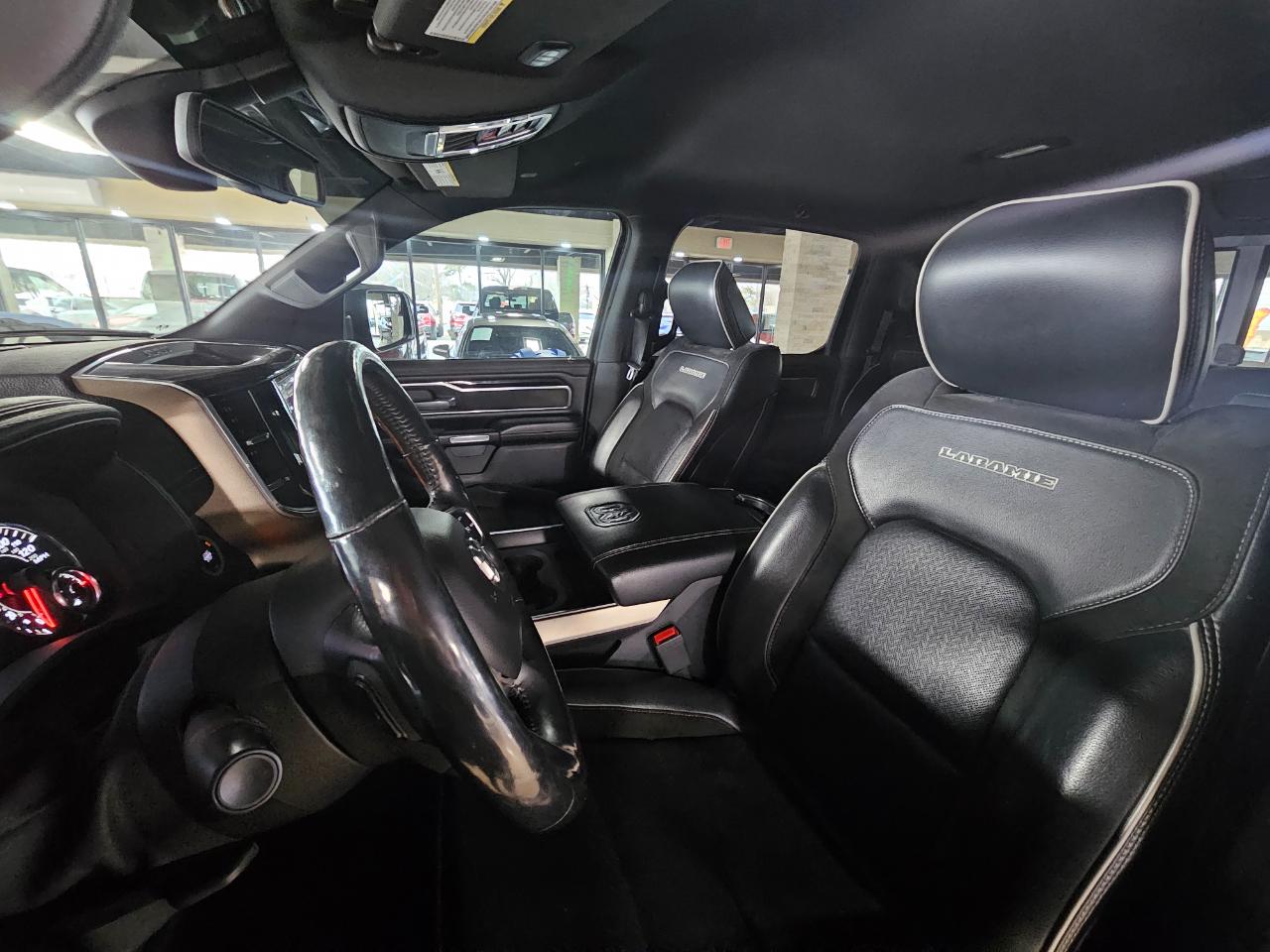 RAM 1500 Laramie 4x4 Crew Cab 5'7" Box 2019