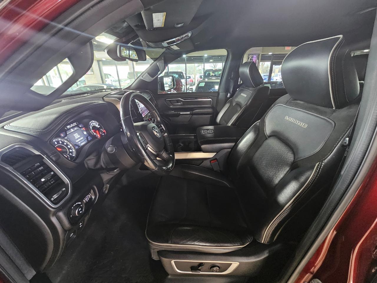 RAM 1500 Laramie 4x4 Crew Cab 5'7" Box 2019