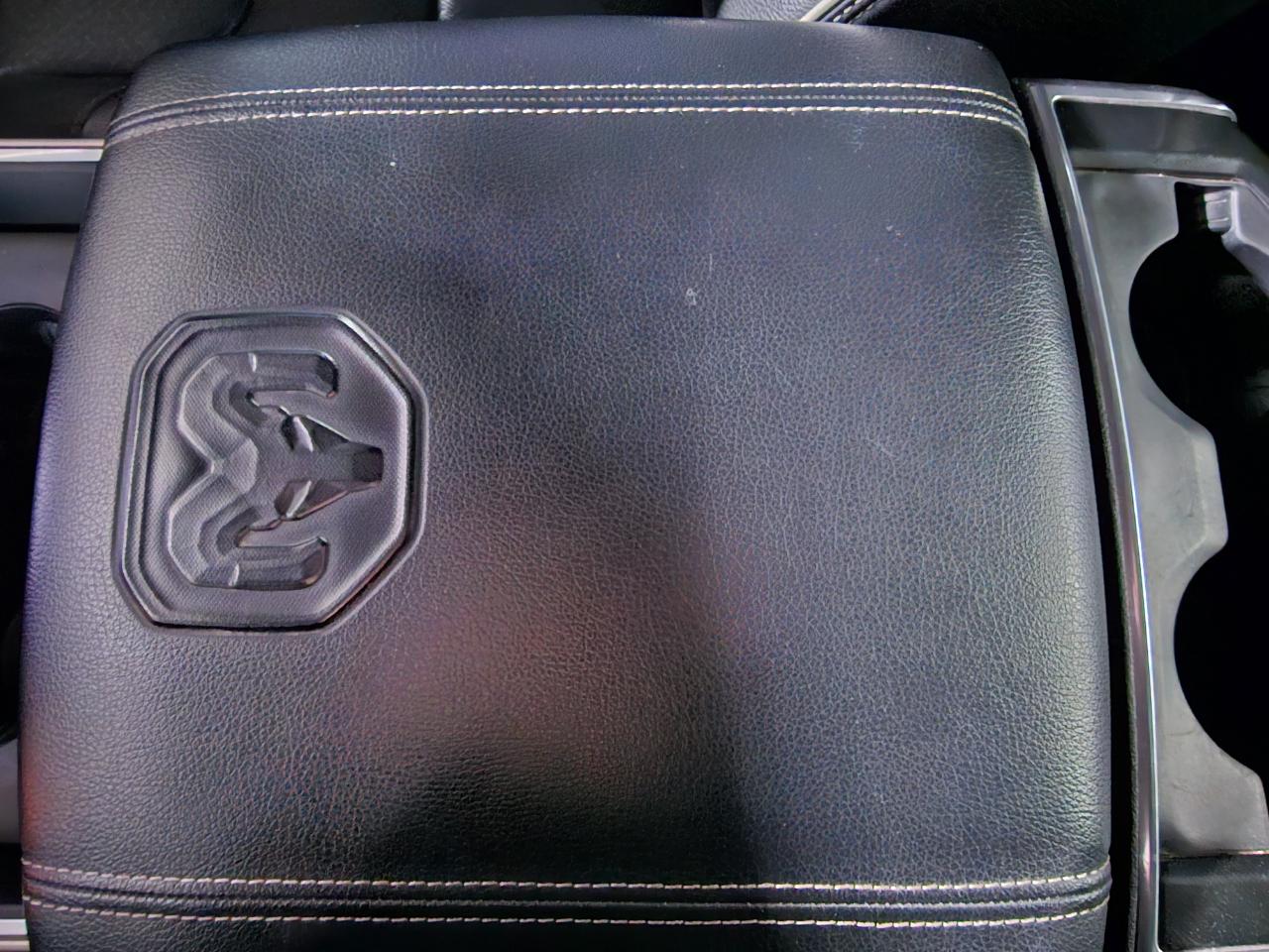 RAM 1500 Laramie 4x4 Crew Cab 5'7" Box 2019