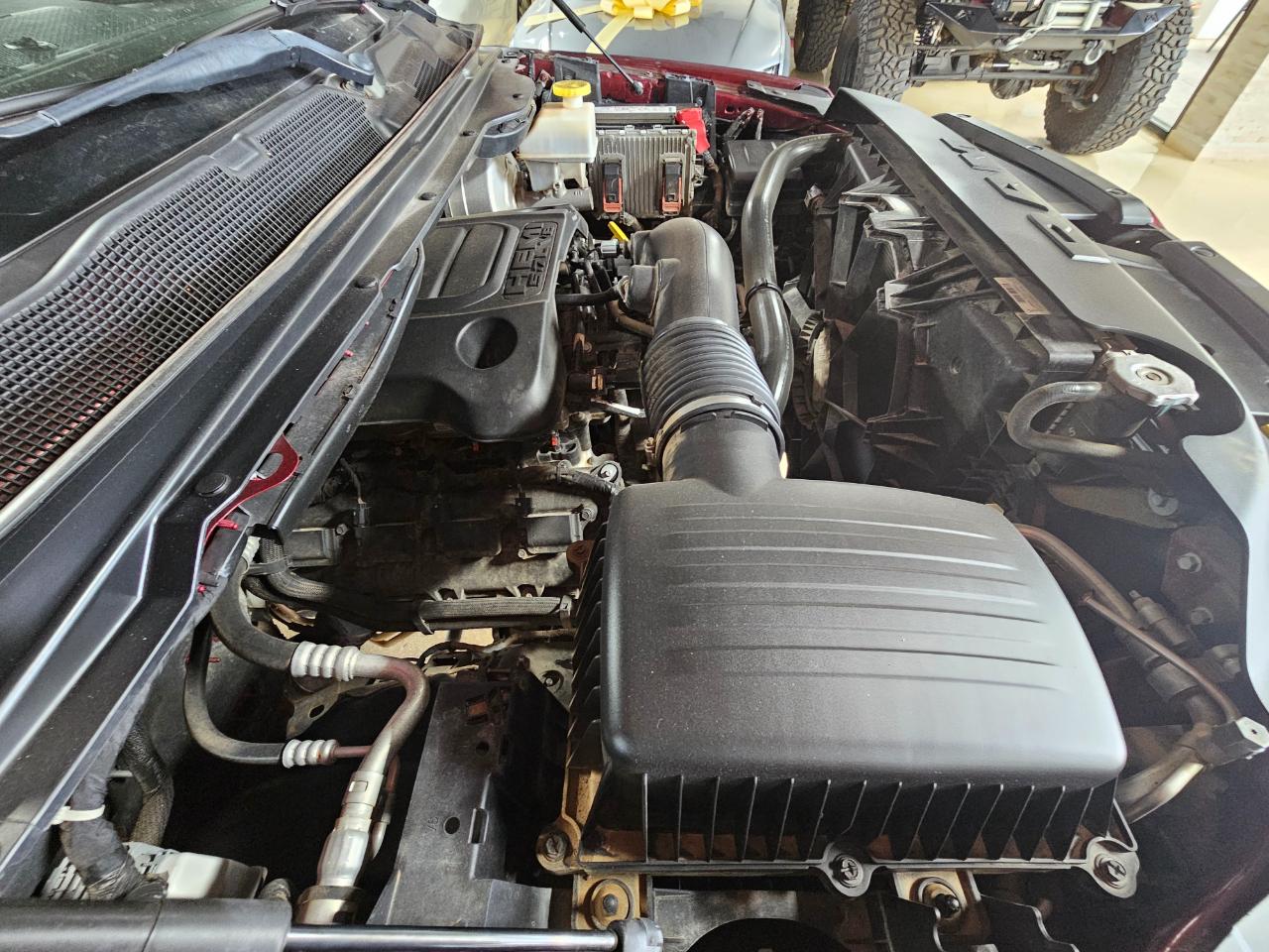 RAM 1500 Laramie 4x4 Crew Cab 5'7" Box 2019