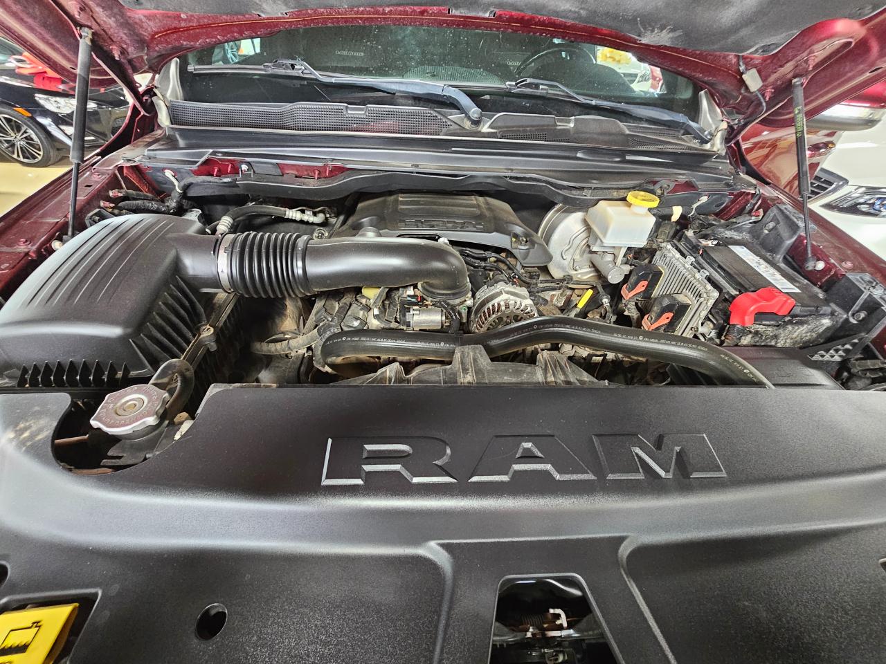 RAM 1500 Laramie 4x4 Crew Cab 5'7" Box 2019