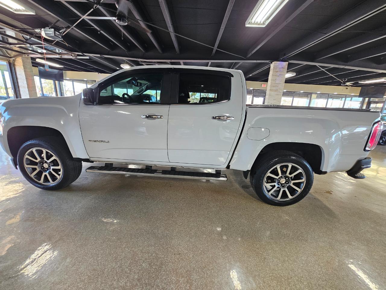 GMC Canyon 4WD Crew Cab 128.3" Denali 2019