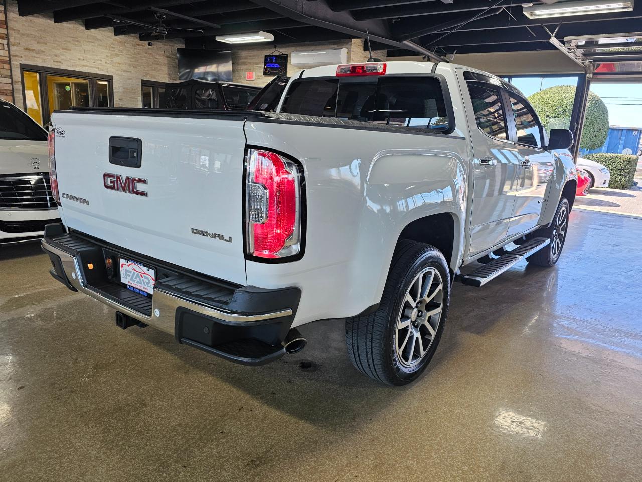 GMC Canyon 4WD Crew Cab 128.3" Denali 2019