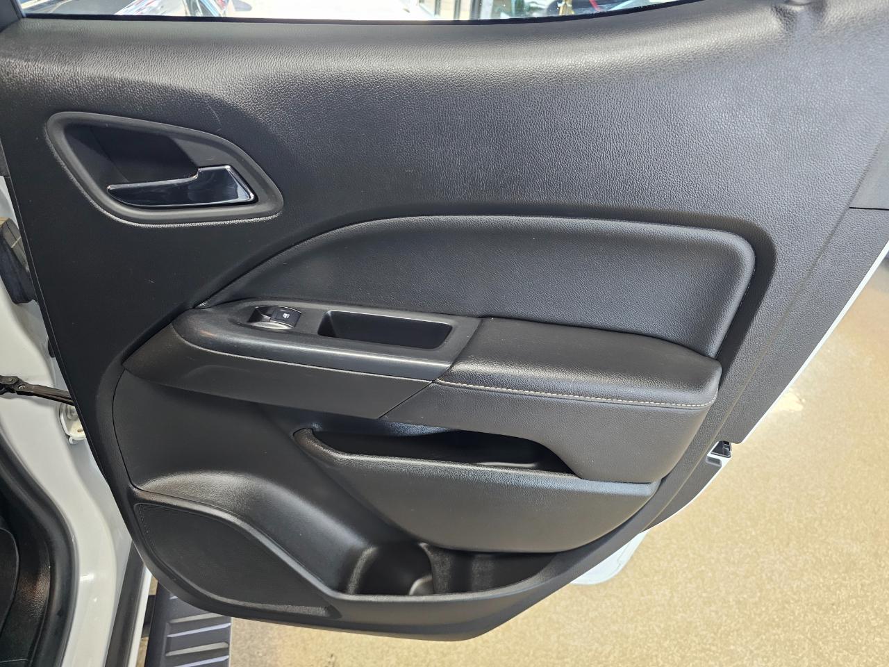 GMC Canyon 4WD Crew Cab 128.3" Denali 2019