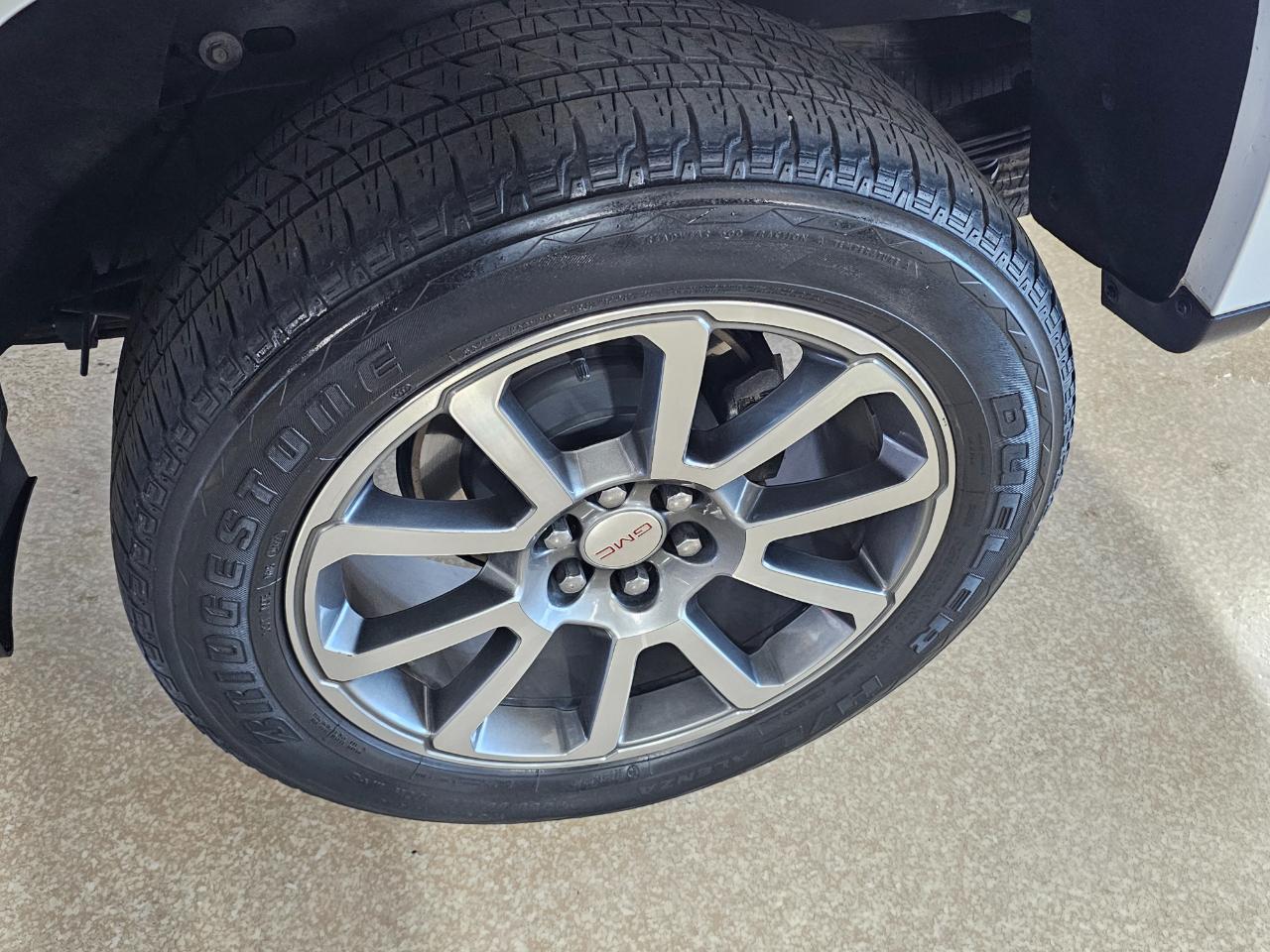 GMC Canyon 4WD Crew Cab 128.3" Denali 2019