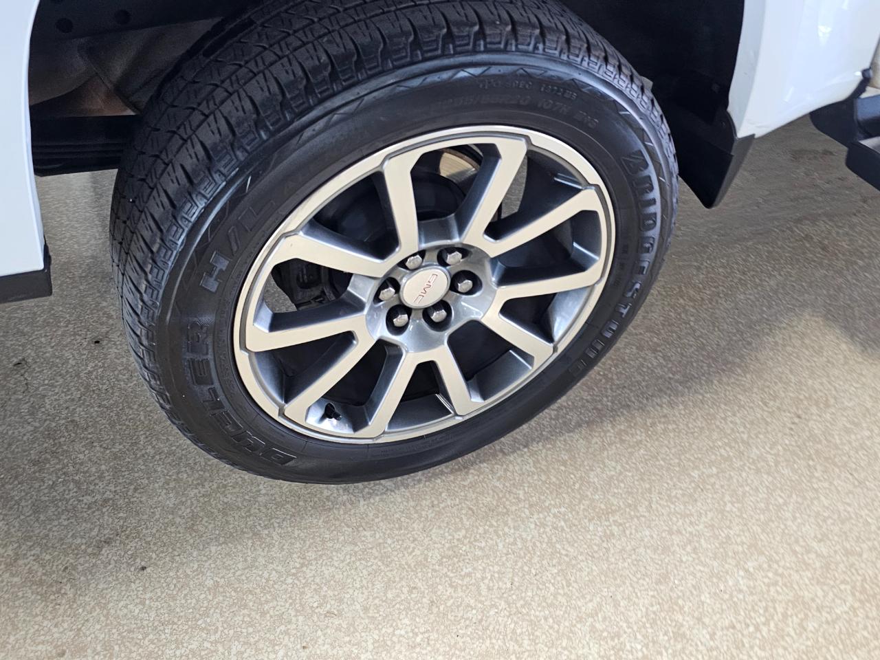 GMC Canyon 4WD Crew Cab 128.3" Denali 2019