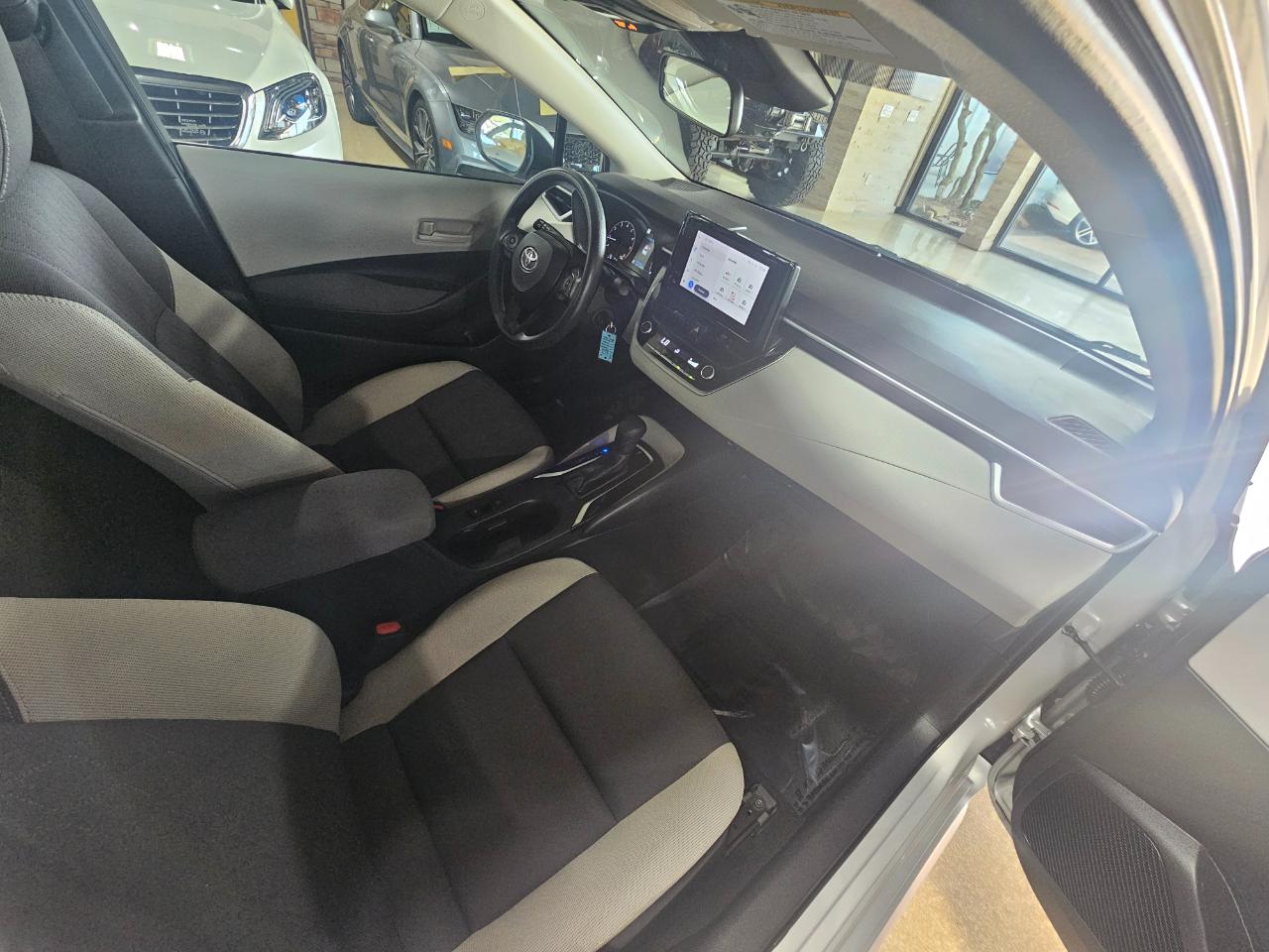 Toyota Corolla LE CVT (Natl) 2023