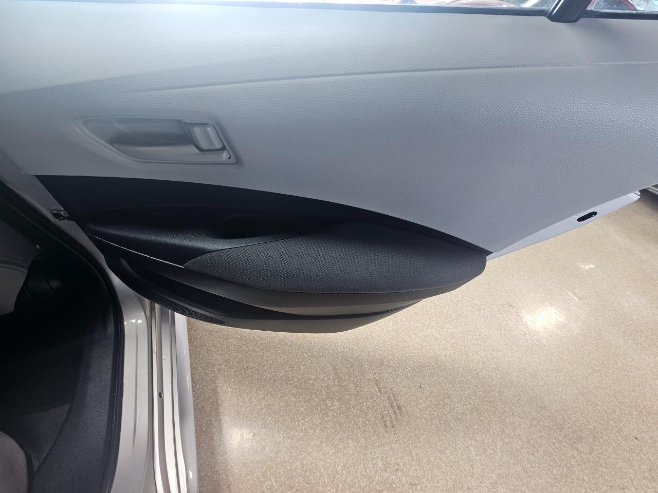 Toyota Corolla LE CVT (Natl) 2023