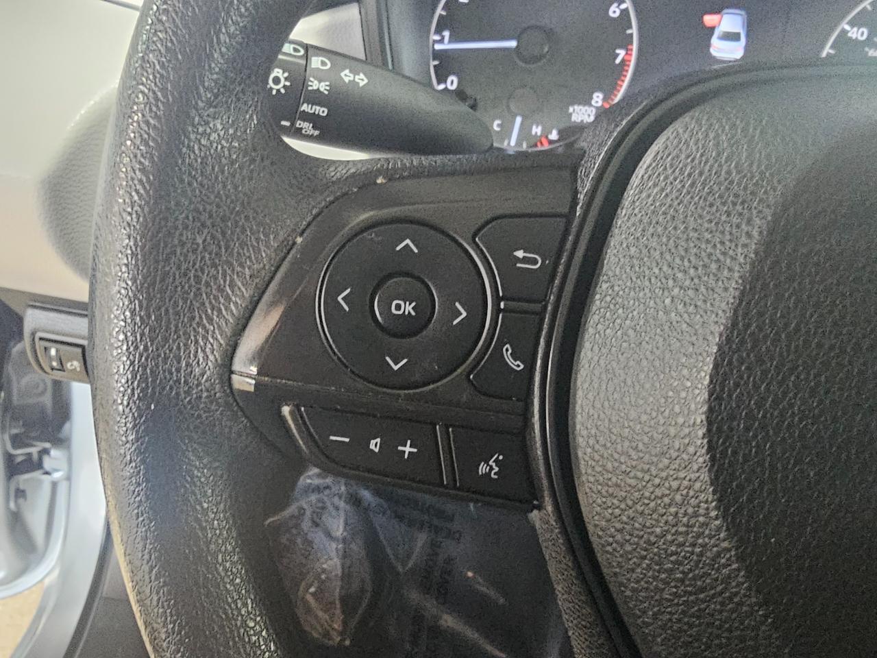 Toyota Corolla LE CVT (Natl) 2023