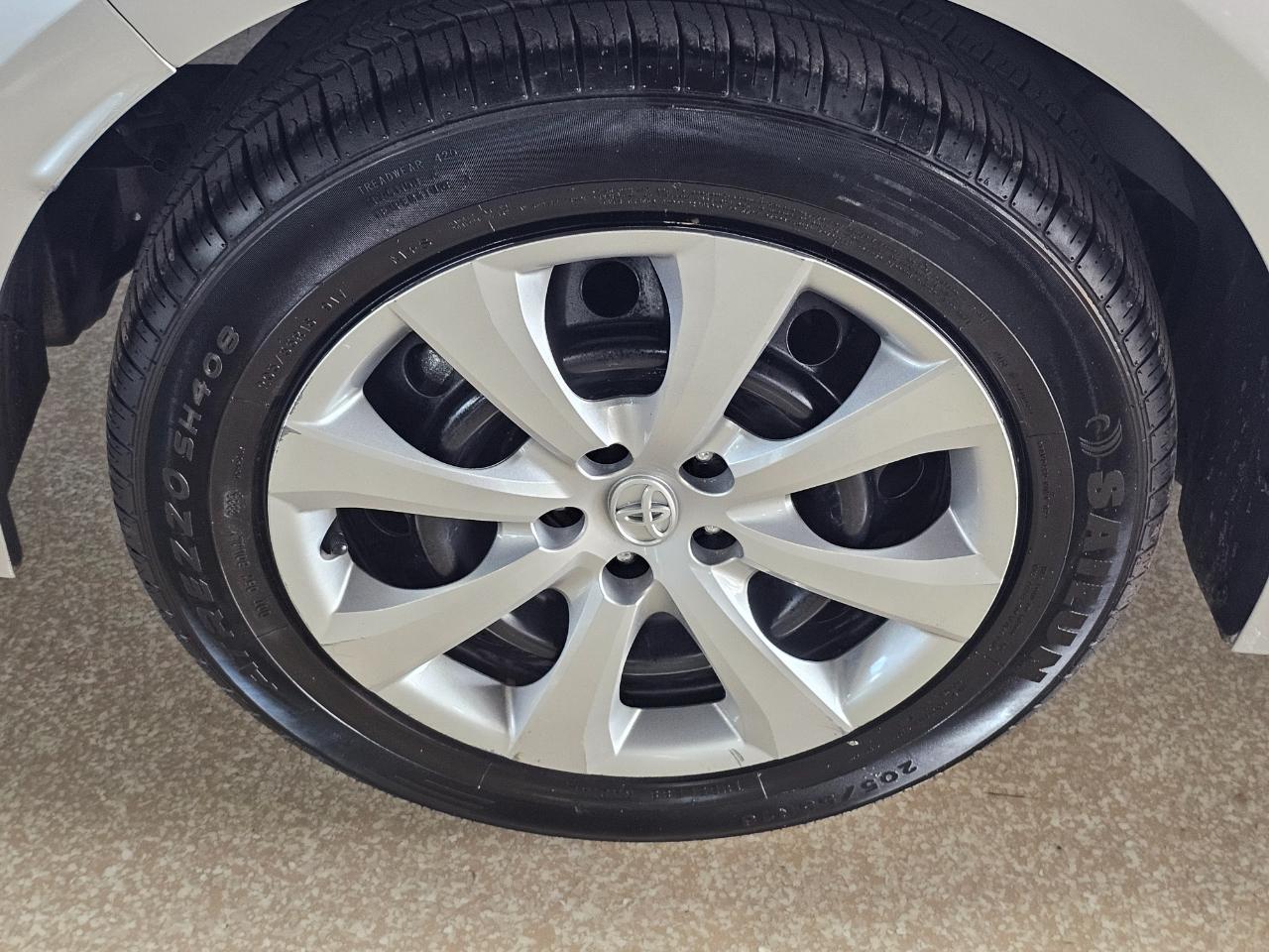 Toyota Corolla LE CVT (Natl) 2023