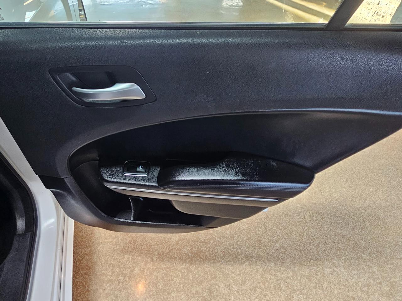 Dodge Charger SXT RWD 2021