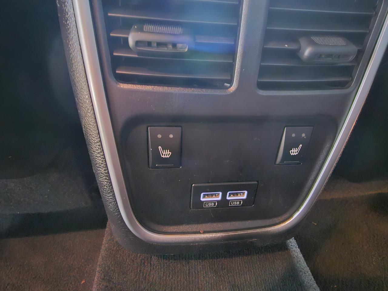 Dodge Charger SXT RWD 2021