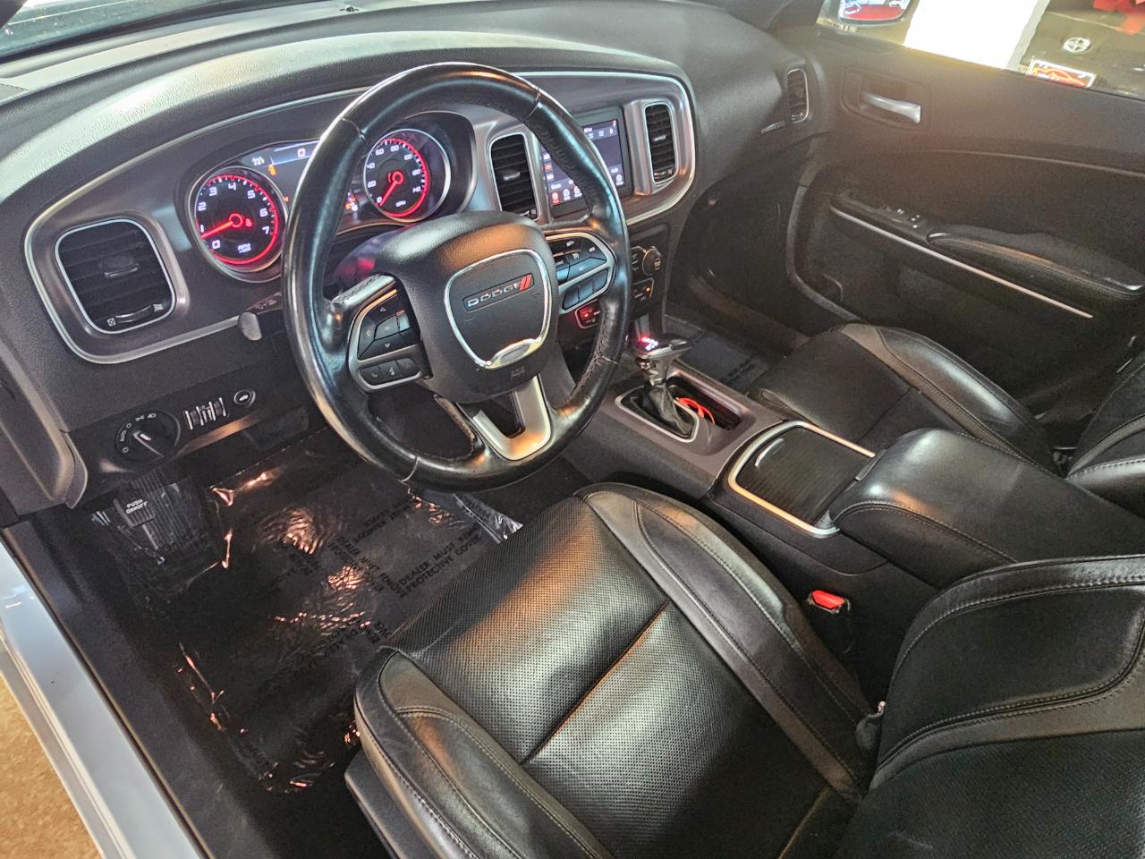 Dodge Charger SXT RWD 2021