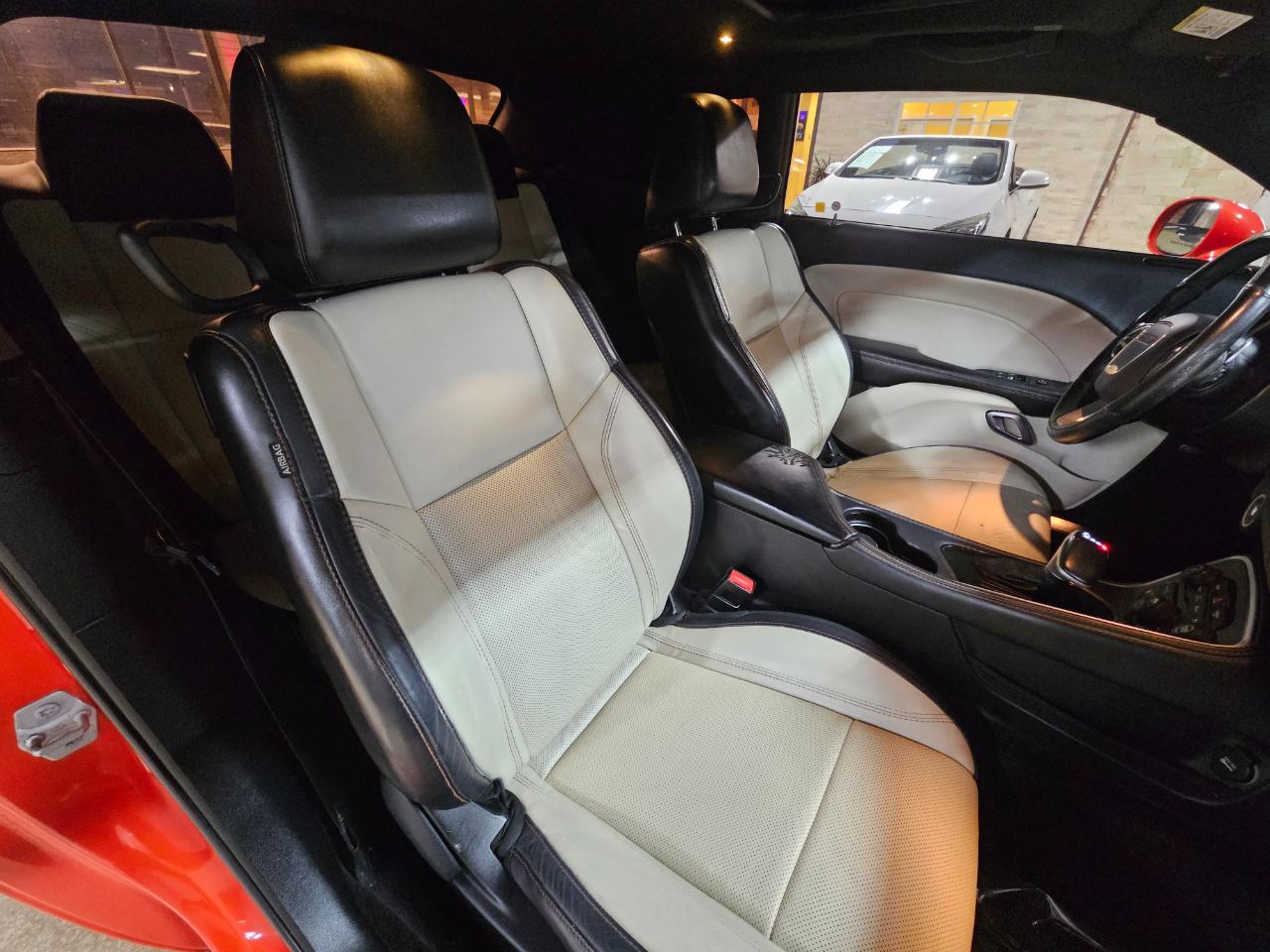 Dodge Challenger SXT Plus Coupe 2017