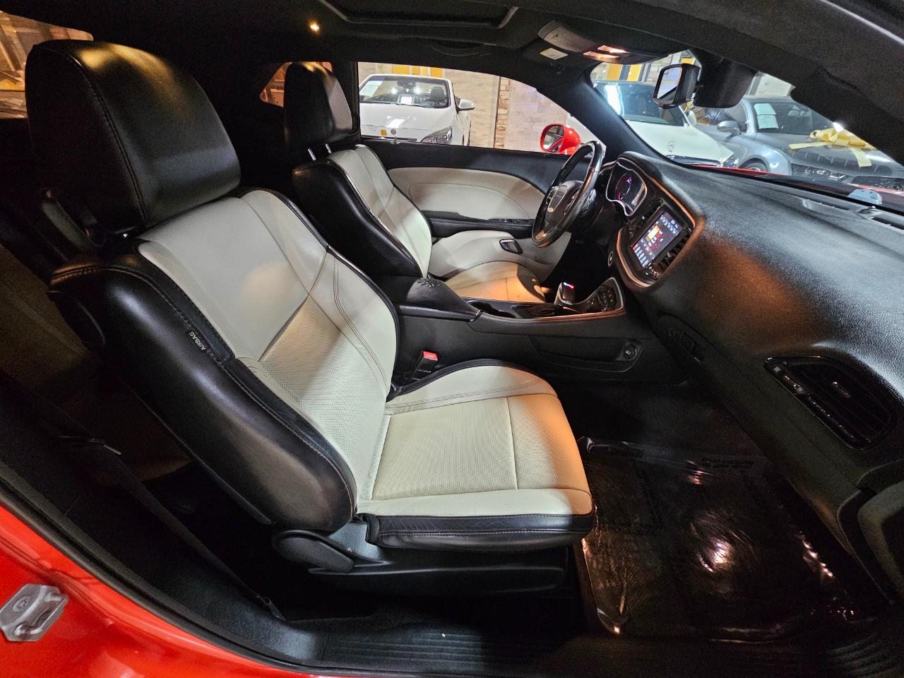 Dodge Challenger SXT Plus Coupe 2017