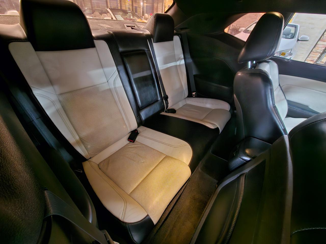 Dodge Challenger SXT Plus Coupe 2017