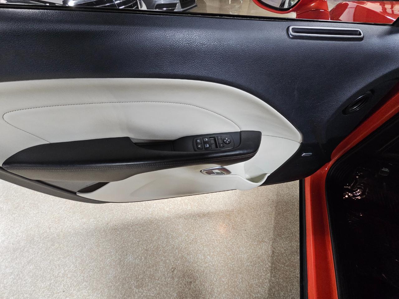 Dodge Challenger SXT Plus Coupe 2017