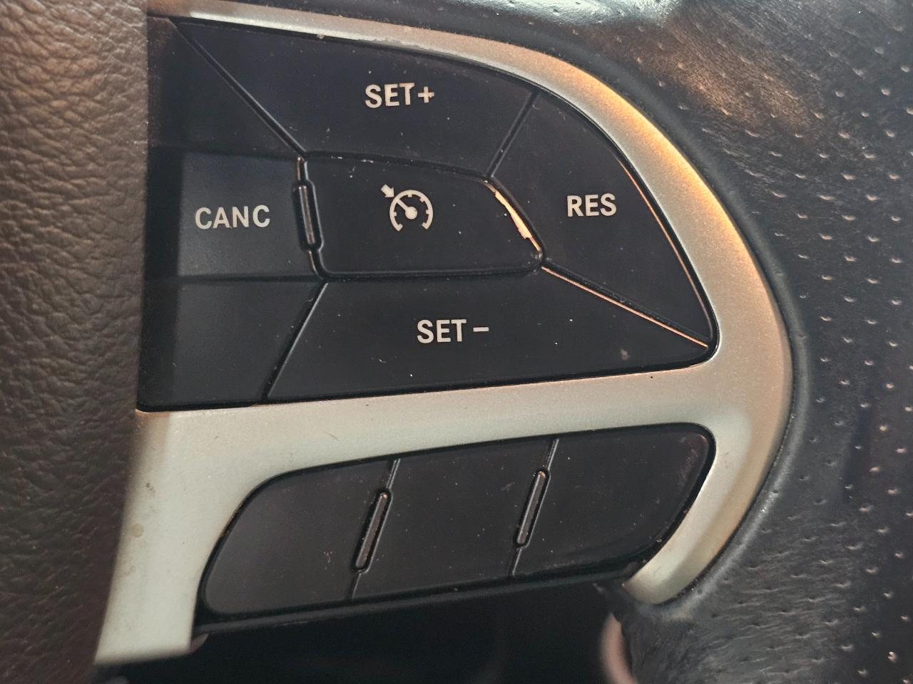 Dodge Challenger SXT Plus Coupe 2017