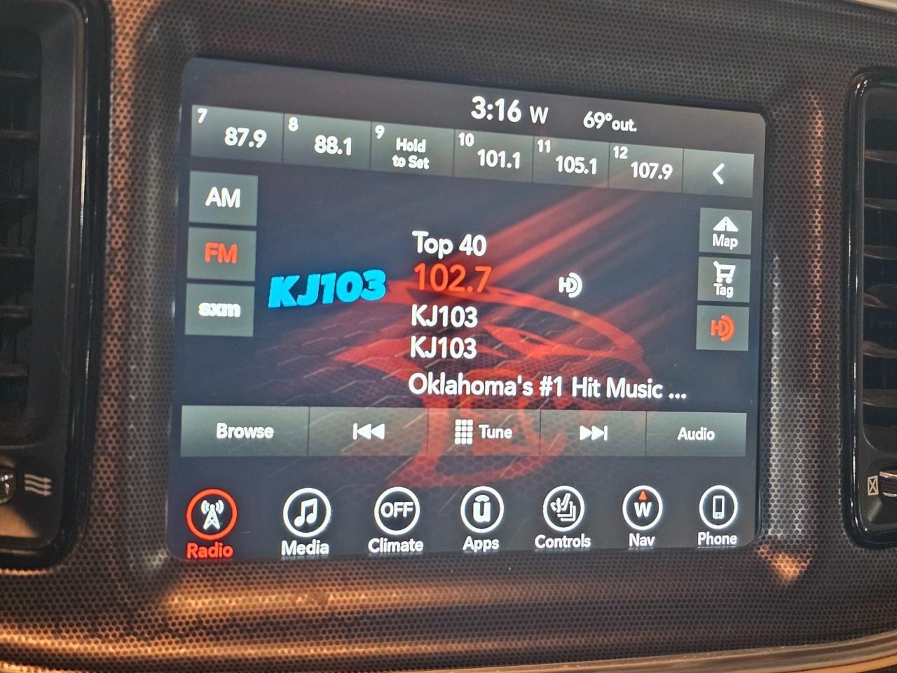 Dodge Challenger SXT Plus Coupe 2017