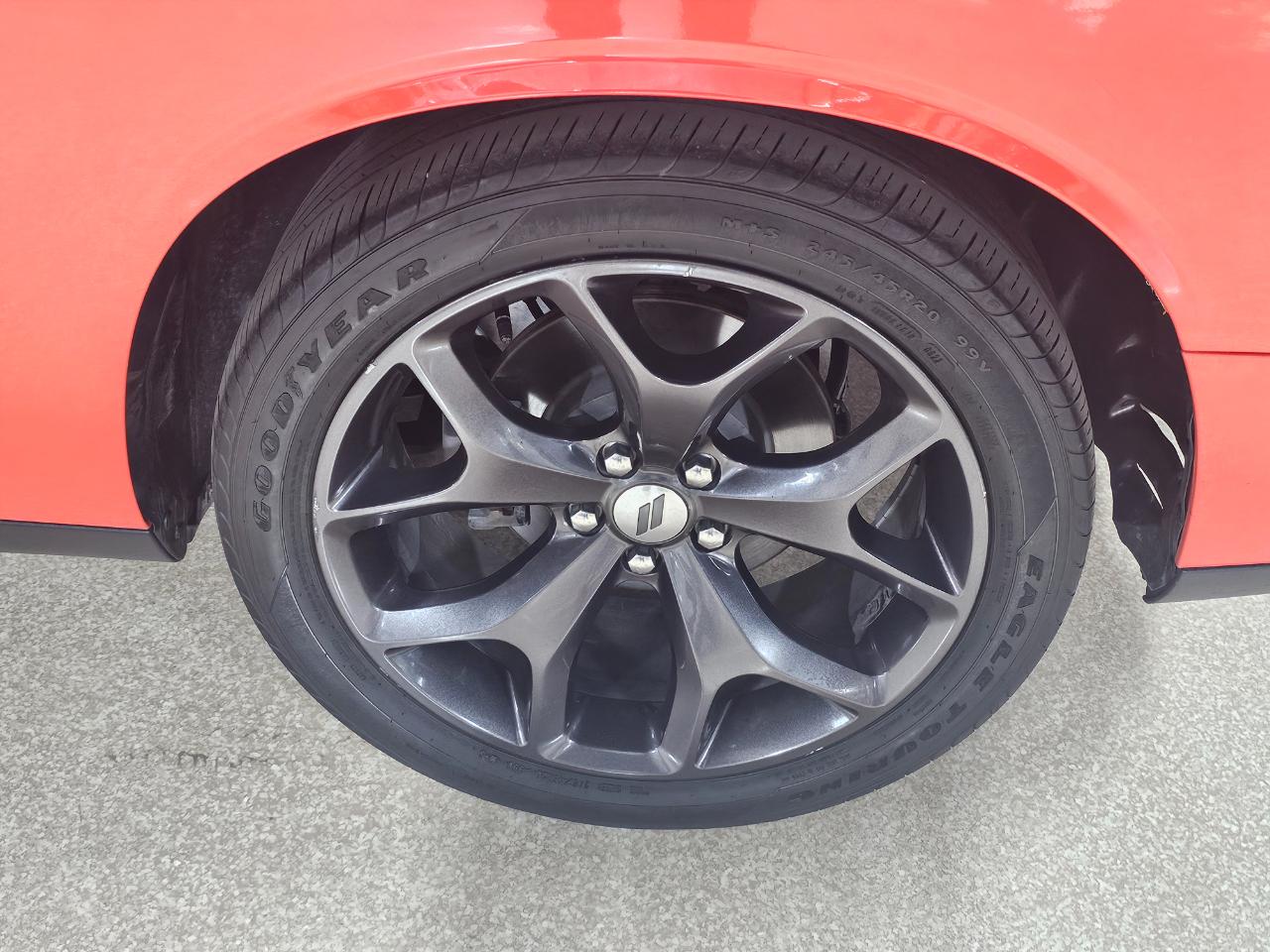 Dodge Challenger SXT Plus Coupe 2017