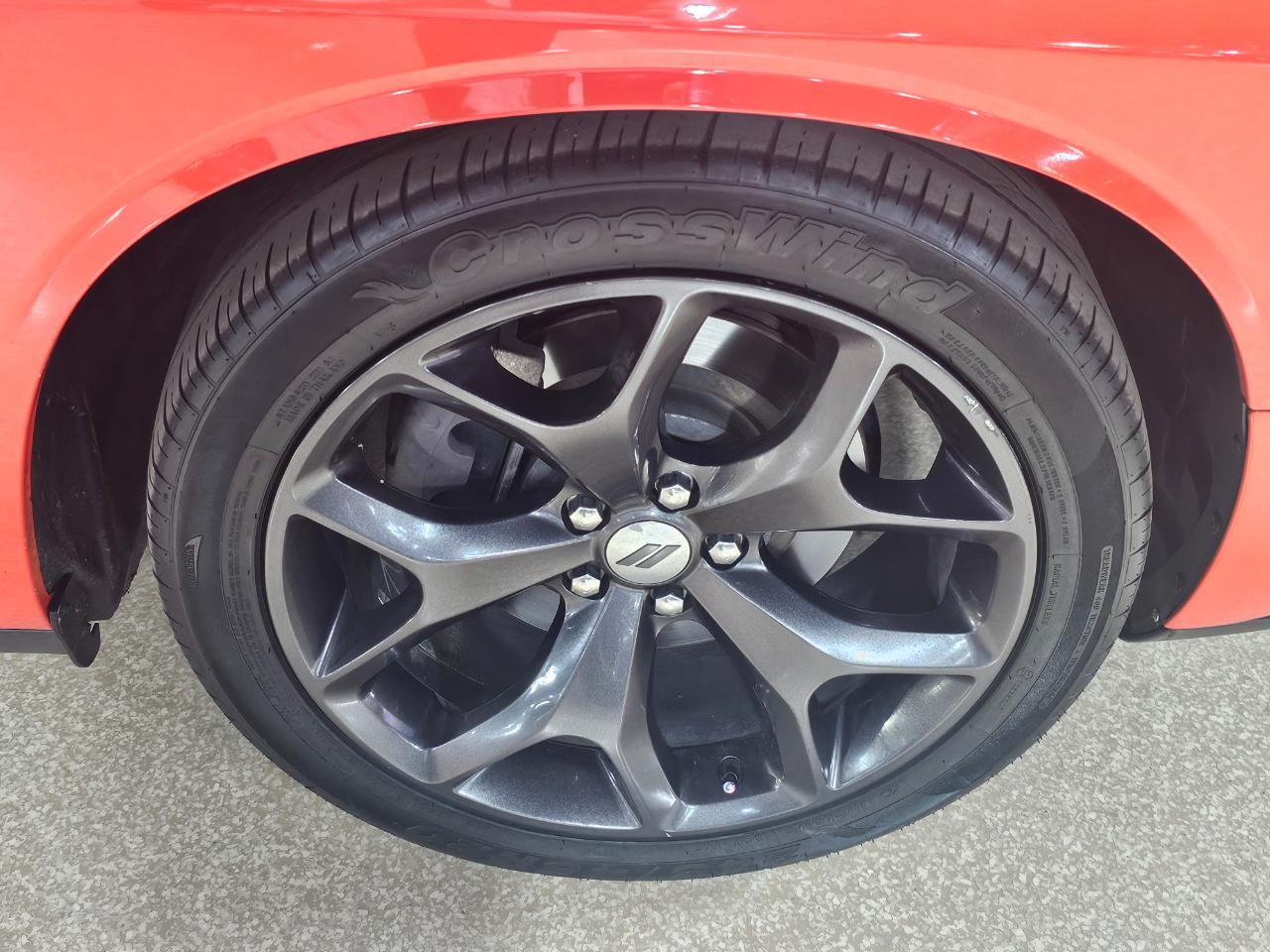 Dodge Challenger SXT Plus Coupe 2017