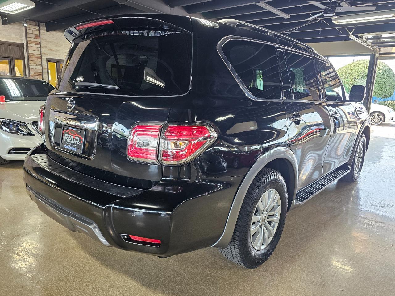 Nissan Armada 4x4 SV 2019
