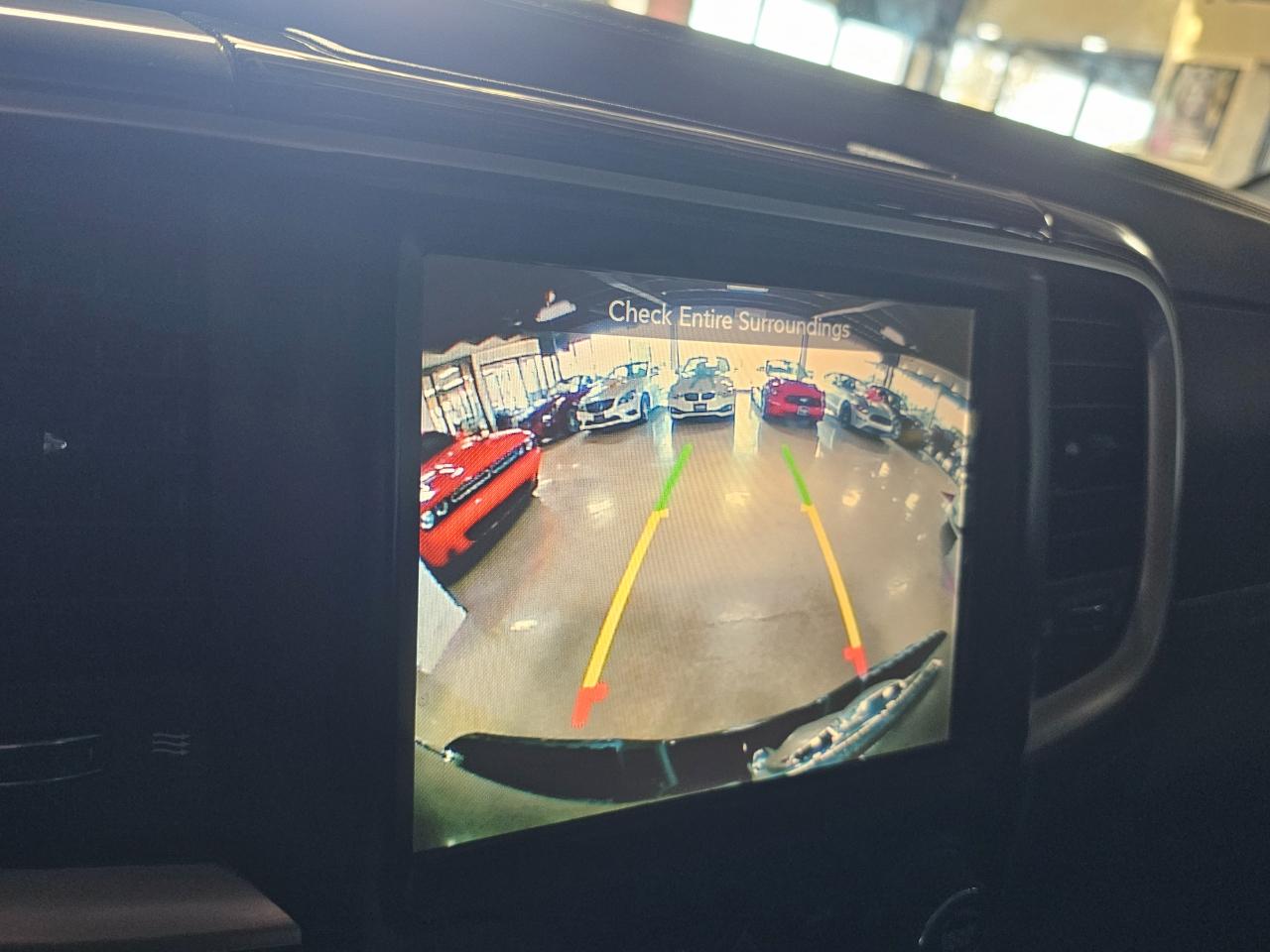 RAM 1500 4WD Crew Cab 140.5" Laramie Limited 2015