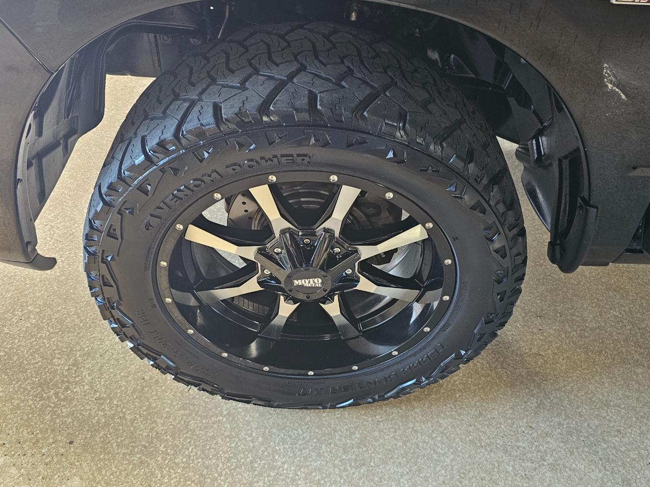 RAM 1500 4WD Crew Cab 140.5" Laramie Limited 2015