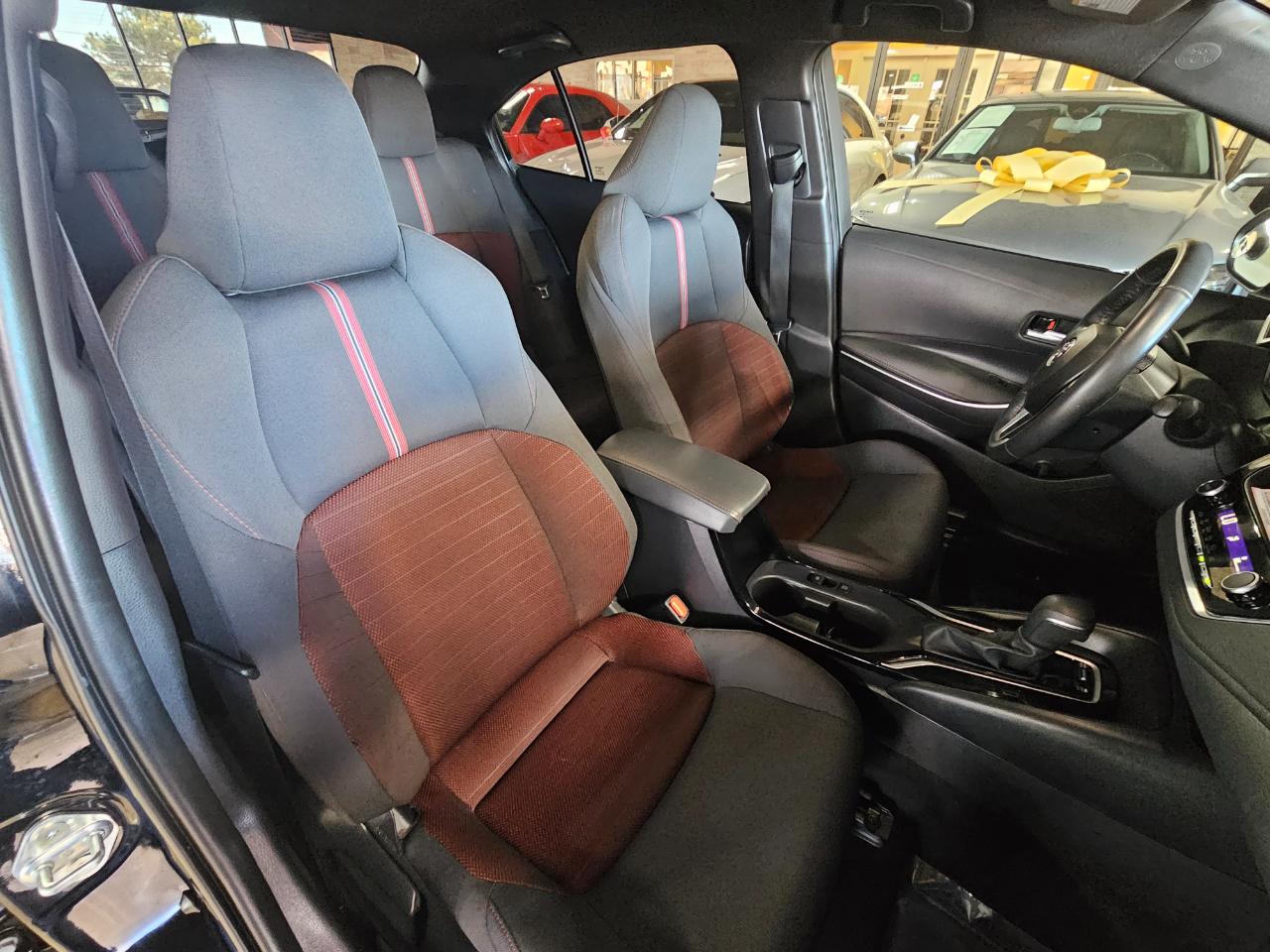 Toyota Corolla SE CVT (Natl) 2024