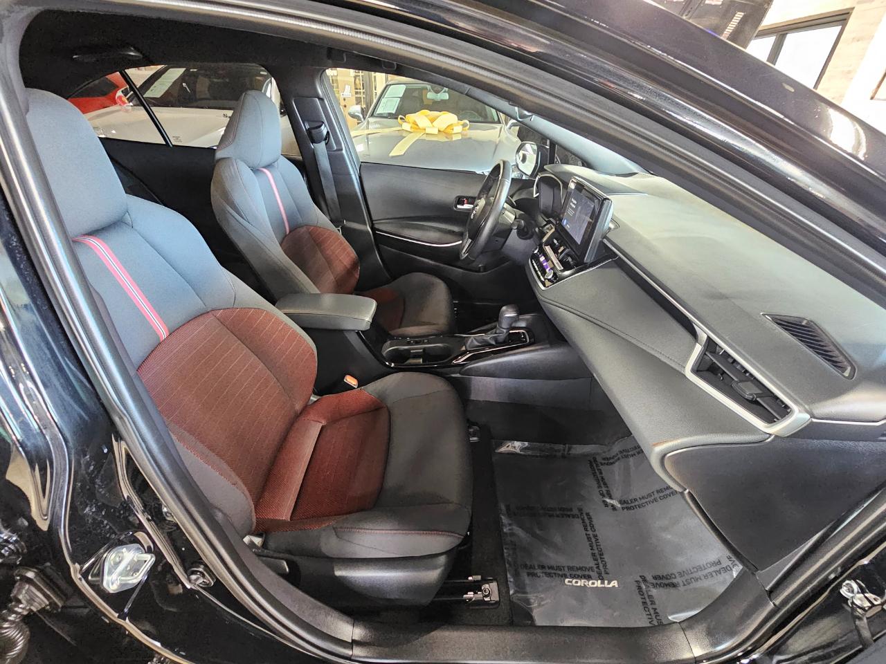 Toyota Corolla SE CVT (Natl) 2024