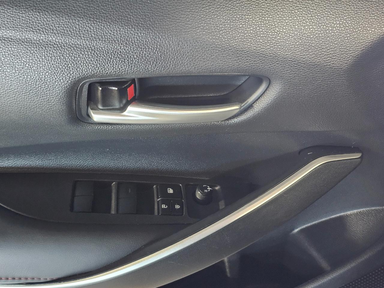 Toyota Corolla SE CVT (Natl) 2024